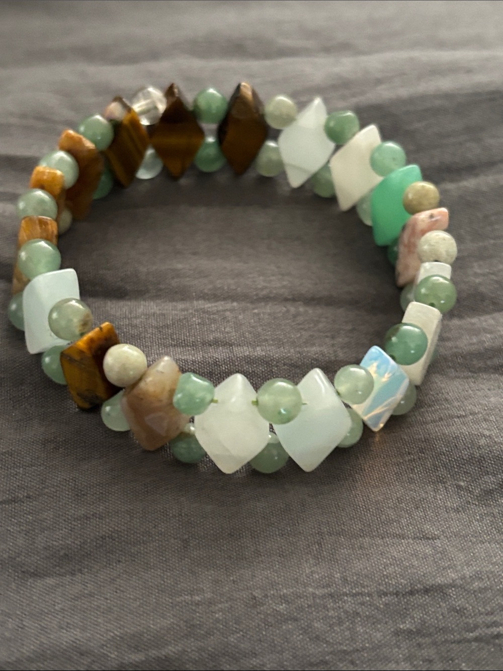 Multi-Stone Stretch Bracelet Size 6.75 inches Women